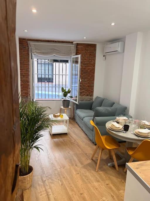 Apartamento Atocha/Reina Sofia Madrid Exteriör bild